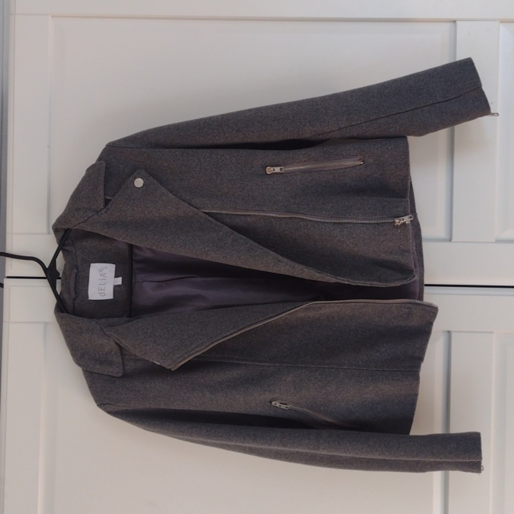 Grey winter motorcycle jacket. Size small. Like new condition